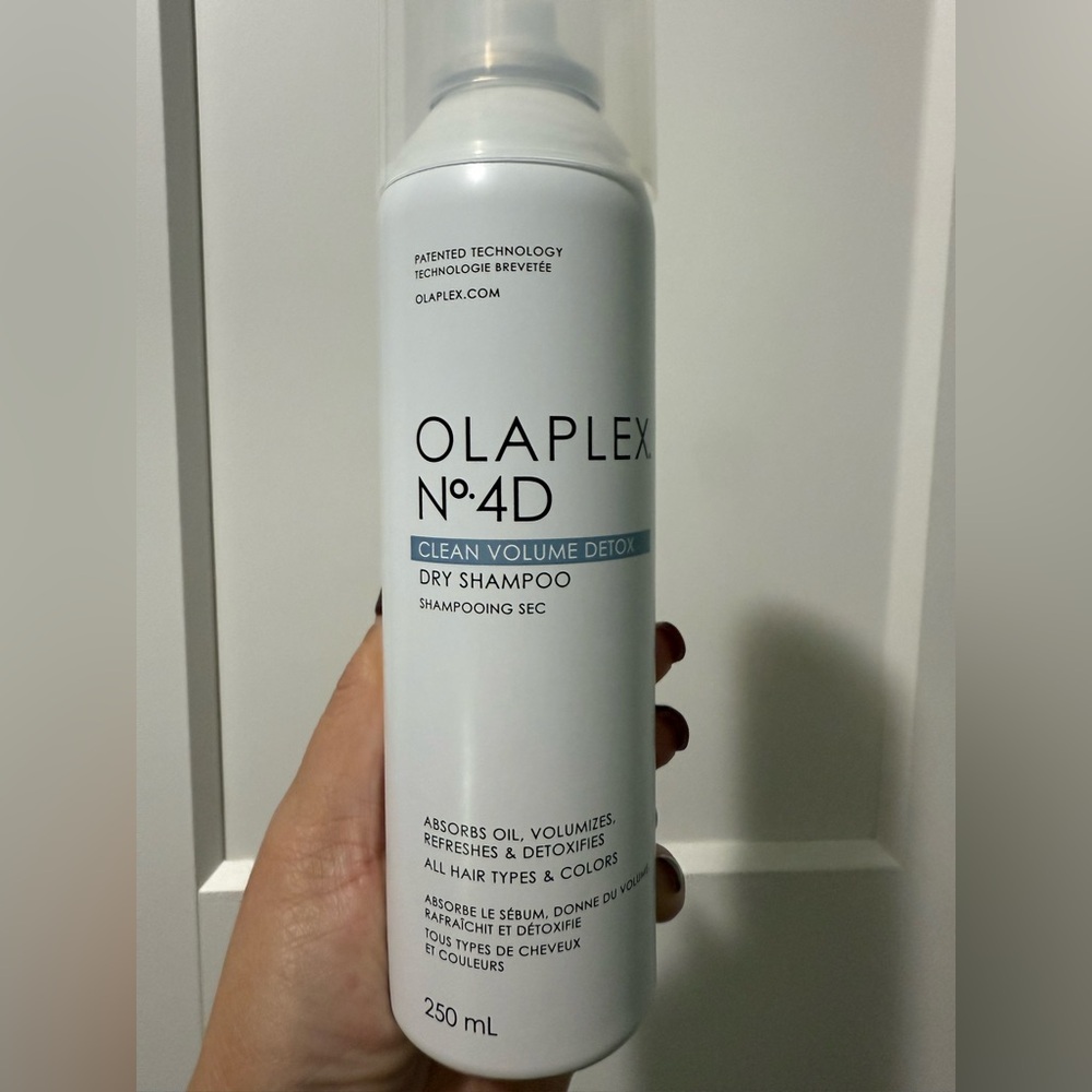 OLAPLEX No.4D Clean Volume Detox Dry Shampoo - 250ml